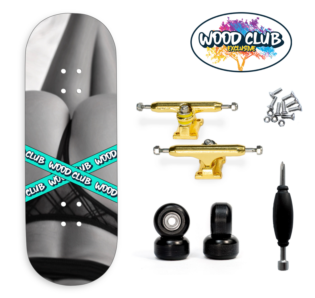 WoodClub EXCLUSIVE Fingerboard de 34mm - "B&W GIRL"